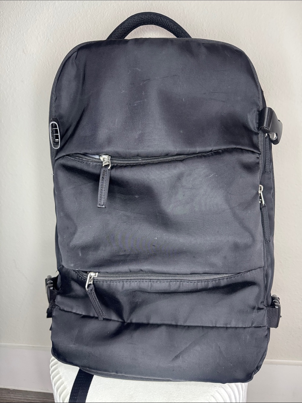 Classic Black Men's Backpack with Multiple Pockets - Unbranded